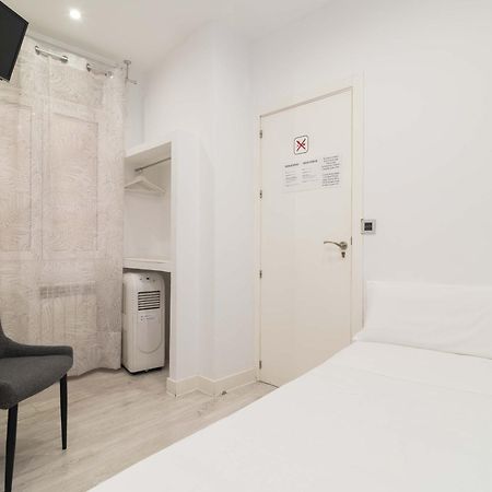 Pension Foster Madrid Luaran gambar