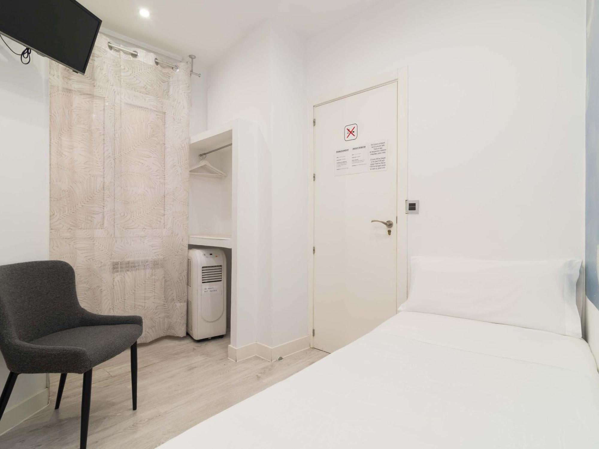 Pension Foster Madrid Luaran gambar